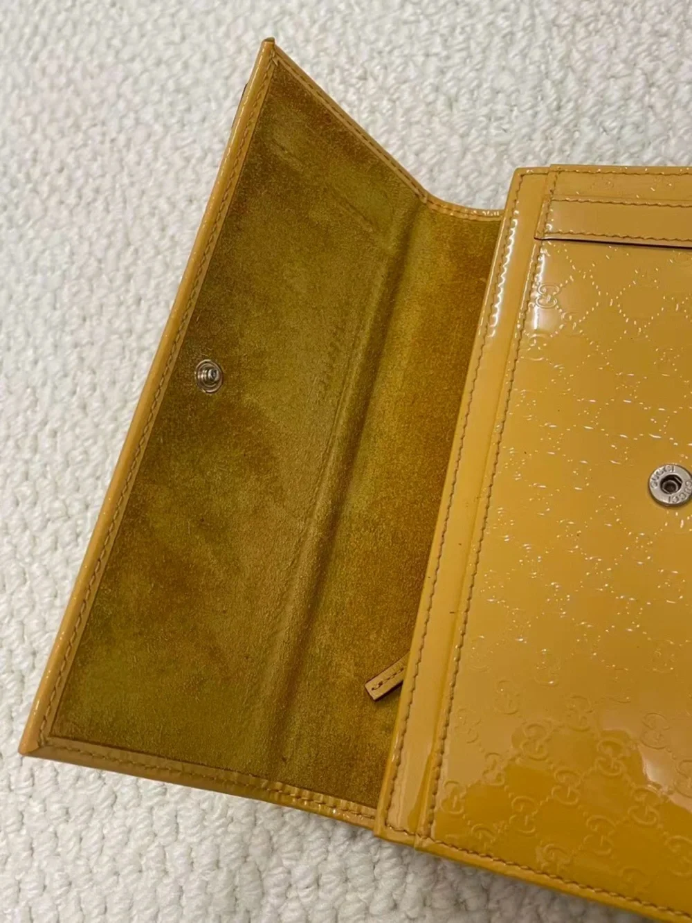Gucci Wallet With COA Yellow - Picture 5 of 12